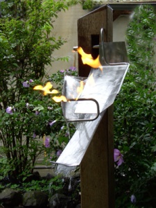 Feuerbrunnen, Brunnen mit Propangas, aus Holz und Edelstahl